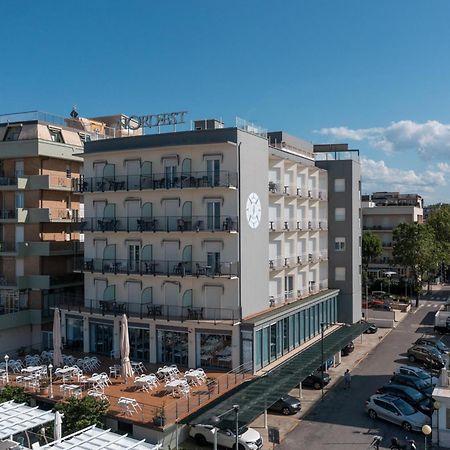 Hotel Nord Est Cattolica Exterior foto
