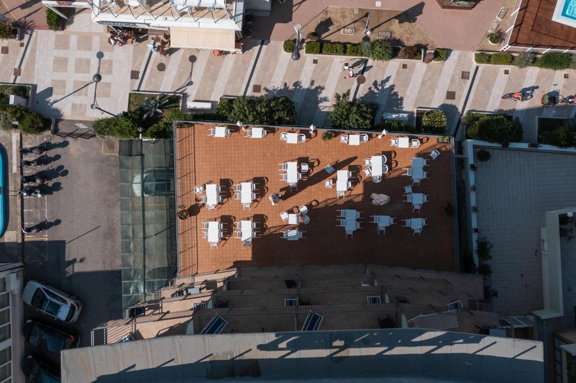 Hotel Nord Est Cattolica Exterior foto
