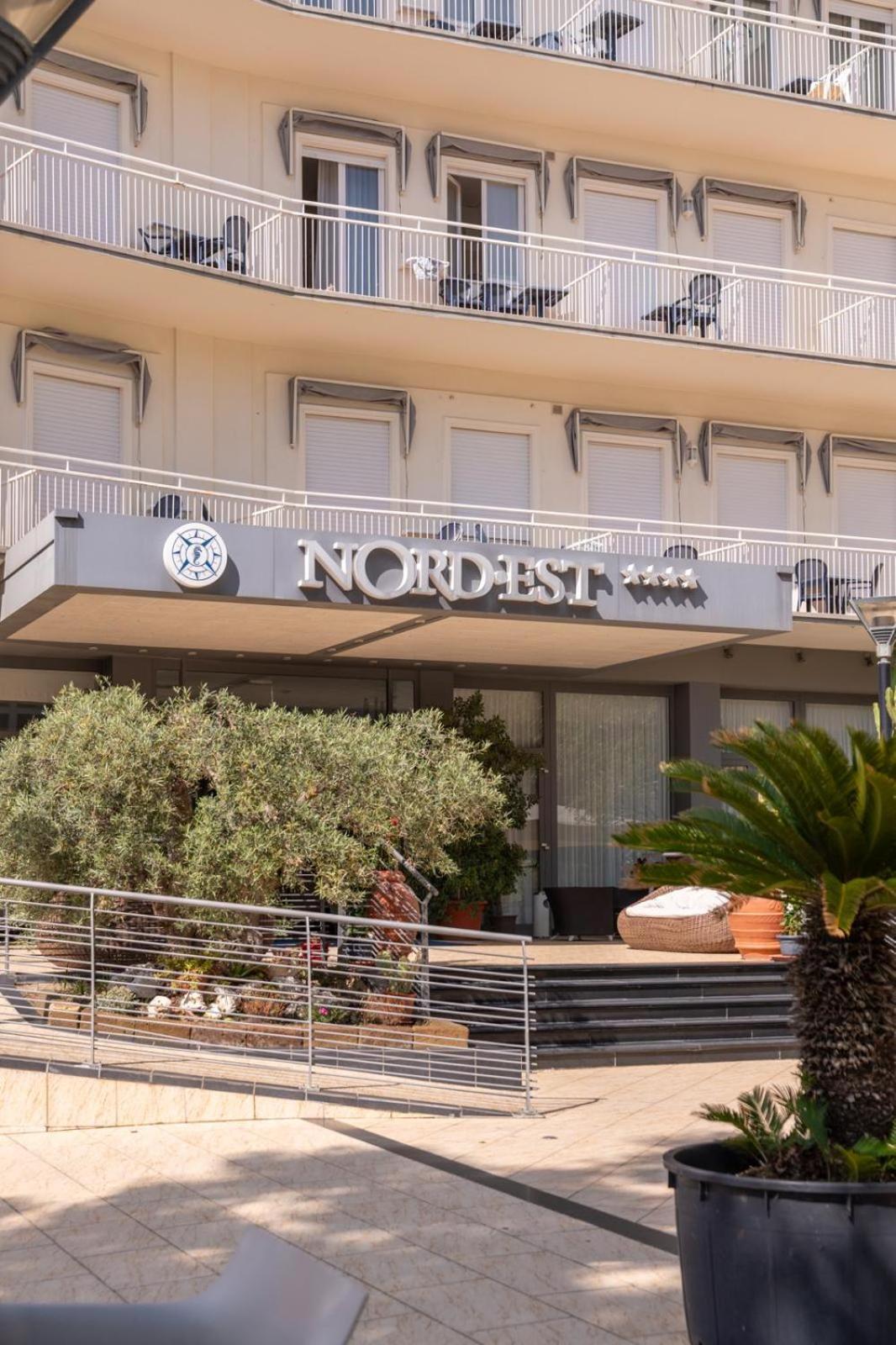 Hotel Nord Est Cattolica Exterior foto